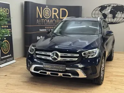 Second-hand Mercedes GLC200 163 CP (119 kW) 2020 Albastru SUV