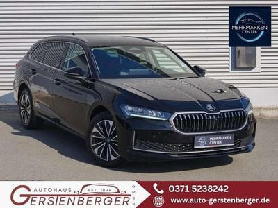 Gebraucht Skoda Superb Selection 150 PS (110 kW) 2025 Ebony schwarz metallic Kombi