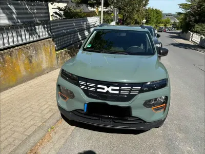 Gebraucht Dacia Spring Essentiel 33 kW (45 PS) 2023 Grün Kleinwagen