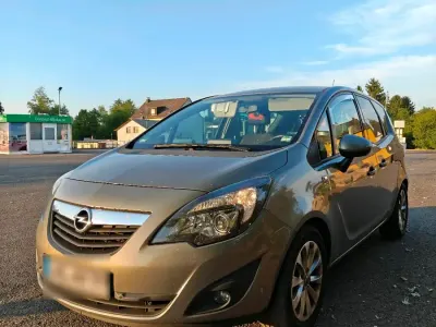 Gebraucht Opel Meriva 131 PS (96 kW) 2012 Braun Van / Kleinbus
