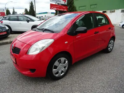 Gebraucht Toyota Yaris Cool 87 PS (63 kW) 2008 Rot Kleinwagen