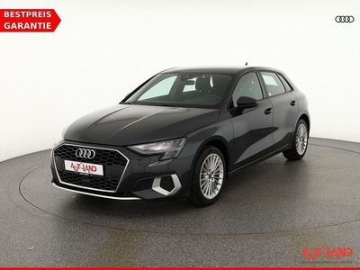 Grau Gebraucht 2022 Audi A3 Comfort Limousine | 22.990 € (Fairer Preis)