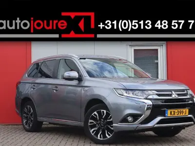 Gebraucht Mitsubishi Outlander P-HEV Edition 203 PS (149 kW) 2016 Grau SUV