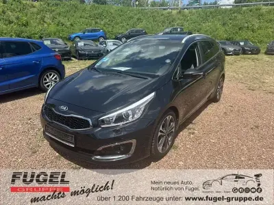 Gebraucht Kia Ceed Sportswagon Platinum Edition 135 PS (99 kW) 2017 (1k) zilinaschwarz met. Kombi