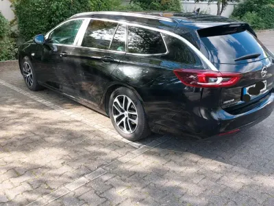 Gebraucht Opel Insignia 136 PS (100 kW) 2019 Schwarz Kombi