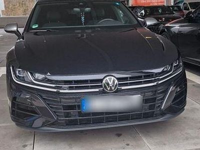 Schwarz Gebraucht 2023 VW Arteon R Kombi | 41.000 € (Etwas zu teuer)