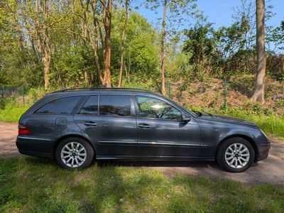 Mercedes E200