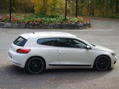 Gebraucht VW Scirocco 140 PS (102 kW) 2010 Weiß Coupé