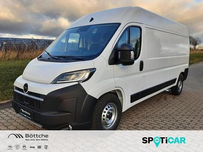 Weiss icy Gebraucht 2024 Opel Movano Edition Van | 35.990 € (Teuer)