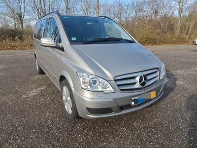 Grau Gebraucht 2011 Mercedes Viano Van / Kleinbus | 14.900 € (Fairer Preis)