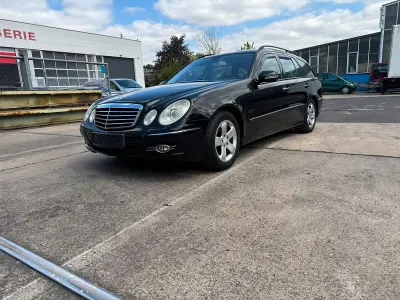 Gebraucht Mercedes E220 170 PS (125 kW) 2006 Schwarz Kombi