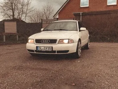 Używany Audi A4 S-Line 110 KM (80 kW) 1998 Biały Kombi