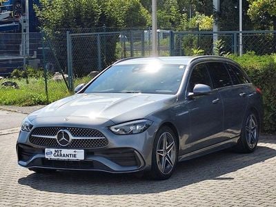 Grau Gebraucht 2023 Mercedes C200 AMG line Limousine | 34.890 € (Teuer)
