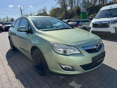 Usata Opel Astra Selection 110 CV (80 kW) 2012 Verde Station wagon