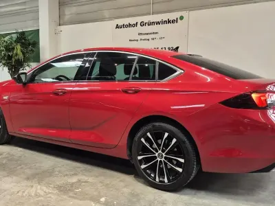 Gebraucht Opel Insignia Sport 174 PS (127 kW) 2022 Rot Limousine