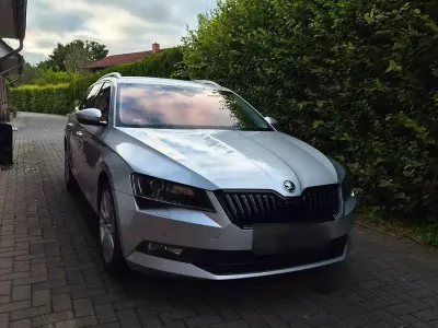 Gebraucht Skoda Superb Style 150 PS (110 kW) 2017 Silber Kombi