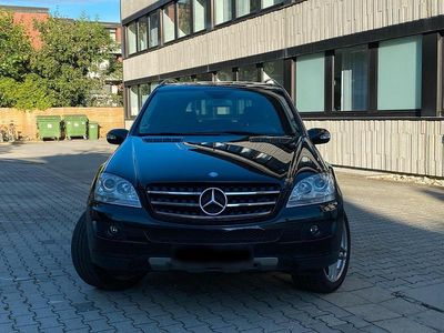 Gebraucht Mercedes ML280 190 PS (139 kW) 2006 Schwarz SUV
