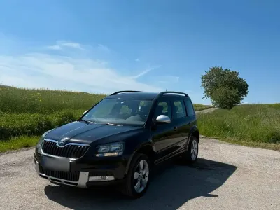 Gebraucht Skoda Yeti Adventure 110 PS (80 kW) 2015 Schwarz SUV