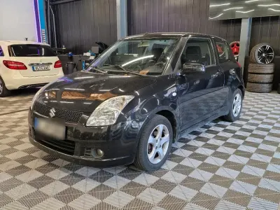 Gebraucht Suzuki Swift 101 PS (74 kW) 2005 Schwarz Kleinwagen