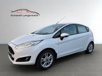 Gebraucht Ford Fiesta Celebration 80 PS (58 kW) 2017 Weiß Kleinwagen