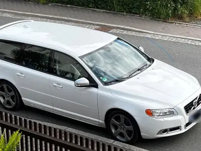 Gebraucht Volvo V70 R-Design 163 PS (119 kW) 2010 Weiß Kombi