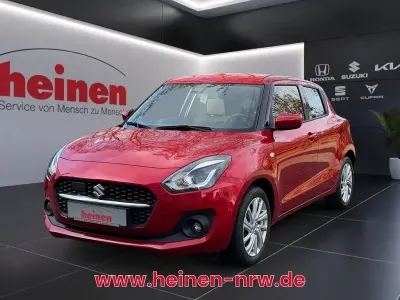 Usata Suzuki Swift Comfort 83 CV (61 kW) 2021 Rosso Utilitaria
