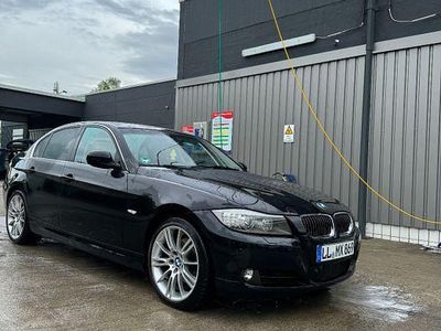 Schwarz Gebraucht 2011 BMW 325 Comfort Edition Limousine | 9.500 €