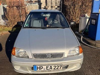 Silber Gebraucht 2001 Suzuki Swift GLS Limousine | 1.300 €