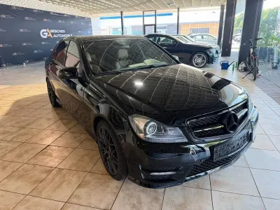 Gebraucht Mercedes C200 AMG 184 PS (135 kW) 2012 Schwarz Limousine