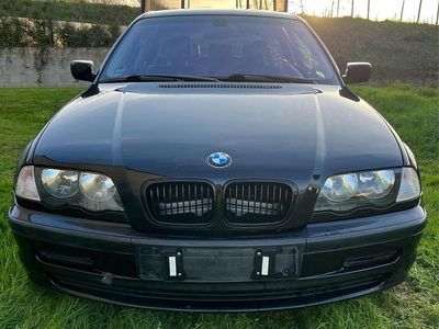 Gebraucht BMW 318 116 PS (85 kW) 1999 Schwarz Kombi