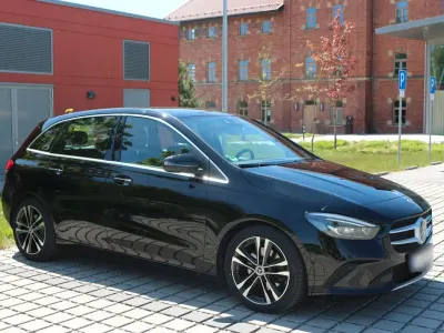Gebraucht Mercedes B220 190 PS (139 kW) 2020 Schwarz Van / Kleinbus