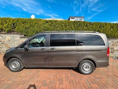 Usata Mercedes V220 Avantgarde 163 CV (119 kW) 2017 Marrone Monovolume