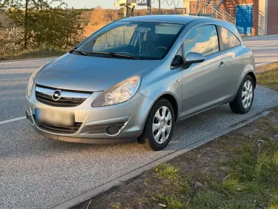 Gebraucht Opel Corsa 69 PS (50 kW) 2010 Silber Kleinwagen