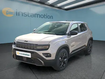 Neu Jeep Avenger Overland 145 PS (106 kW) 2025 Beige SUV