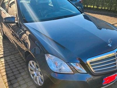 Gebraucht Mercedes E220 170 PS (125 kW) 2010 Grau Limousine