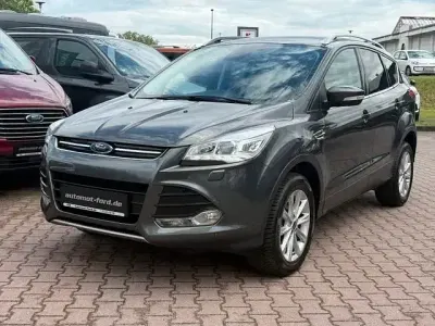 Gebraucht Ford Kuga Titanium 150 PS (110 kW) 2016 Grau SUV