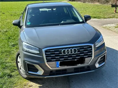 Gebraucht Audi Q2 116 PS (85 kW) 2019 Grau SUV