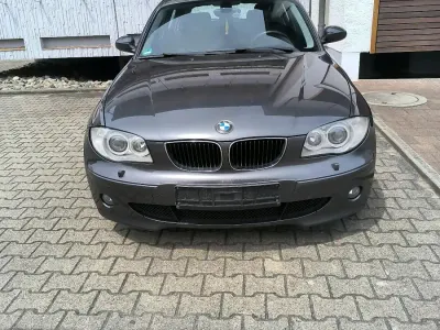 Gebraucht BMW 318 143 PS (105 kW) 2006 Silber Limousine