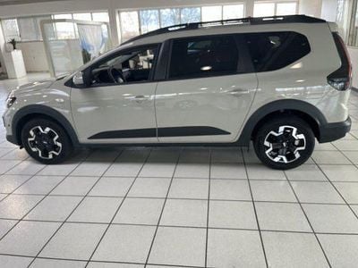 Nieuw Dacia Jogger Journey 110 PK (80 kW) 2026 Beige MPV