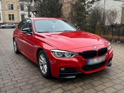 Gebraucht BMW 320 Efficient Dynamics 163 PS (119 kW) 2017 Rot Limousine