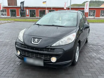 Gebraucht Peugeot 206 95 PS (69 kW) 2009 Schwarz Kleinwagen