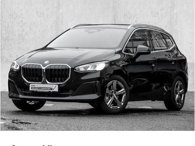 Schwarz Gebraucht 2023 BMW 220 Sport Line Van / Kleinbus | 27.590 € (Superpreis)