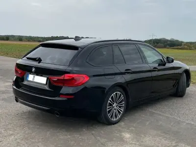 Gebraucht BMW 520 Sport Line 190 PS (139 kW) 2019 Schwarz Kombi