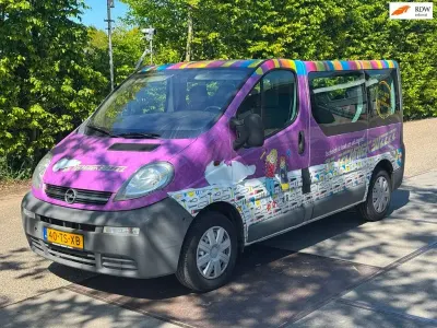 Begagnad Opel Vivaro 101 HK (74 kW) 2007 Vit Minibuss