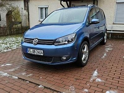 Gebraucht VW Touran 140 PS (102 kW) 2014 Blau Van / Kleinbus