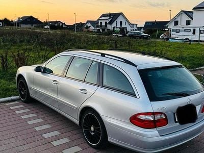 Mercedes E200