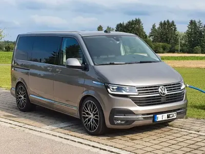 Gebraucht VW Multivan Highline 199 PS (146 kW) 2020 Beige Van / Kleinbus