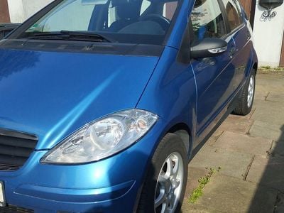 Second-hand Mercedes A150 95 CP (69 kW) 2008 Albastru Monovolum