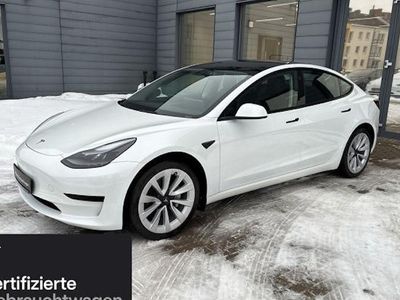 Weiß Gebraucht 2022 Tesla Model 3 Standard Range Limousine | 28.300 € (Fairer Preis)