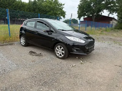 Gebraucht Ford Fiesta SYNC Edition 80 PS (58 kW) 2015 Schwarz Kleinwagen